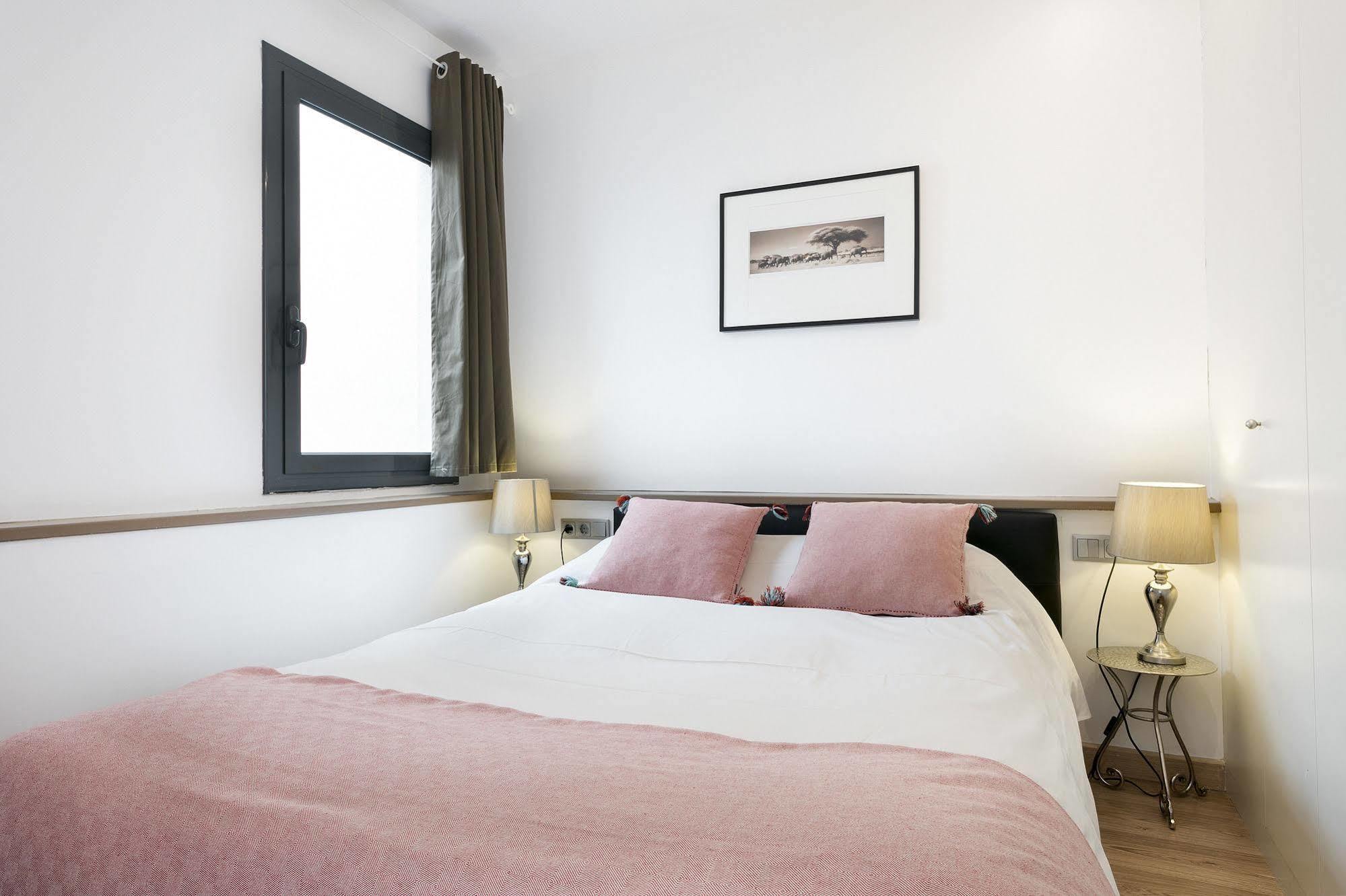 Aspasios Las Ramblas Apartments バルセロナ エクステリア 写真