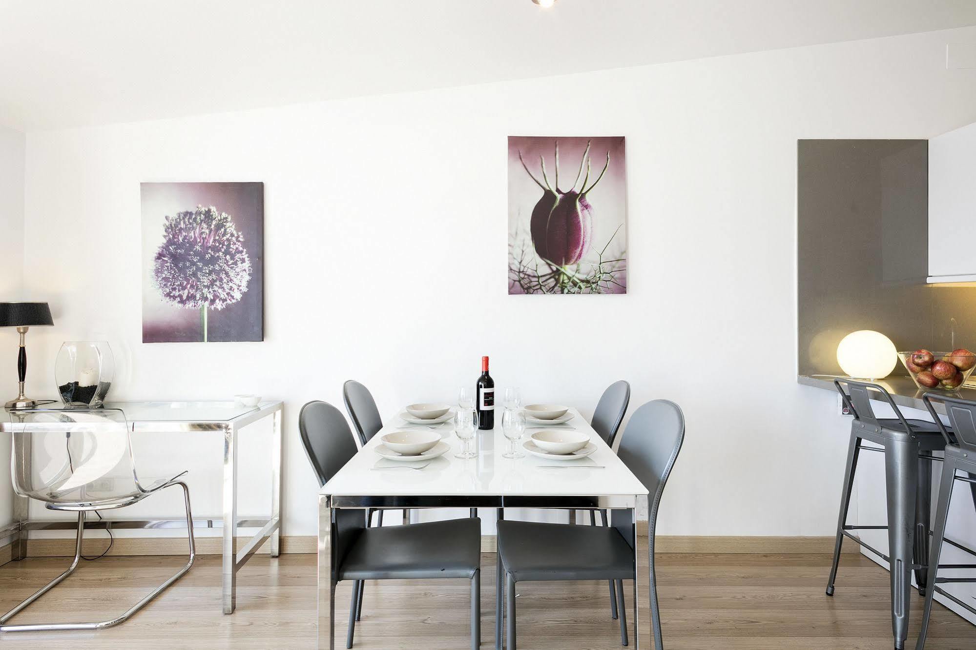 Aspasios Las Ramblas Apartments バルセロナ エクステリア 写真